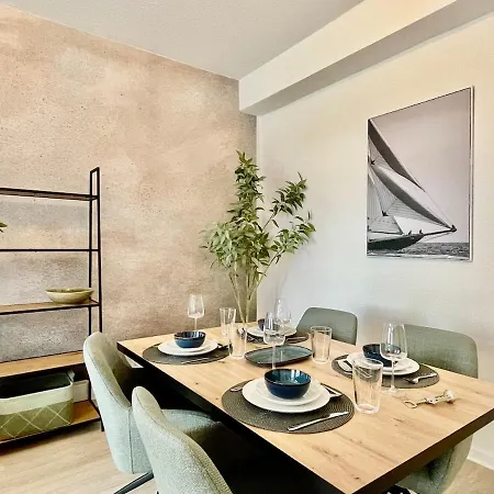 Neu 80qm Grosses In Der Kieler Innenstadt Zwischen Bahnhof, Foerde Und Fussgaengerzone Apartmán